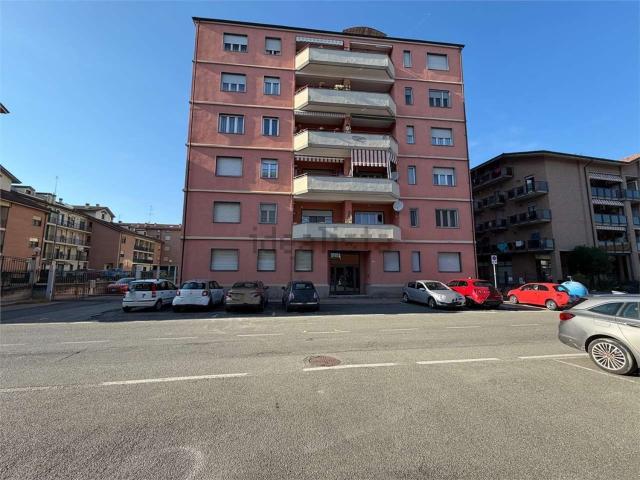 Appartamento in vendita di 90 m² in Piazza G. Marconi, 11