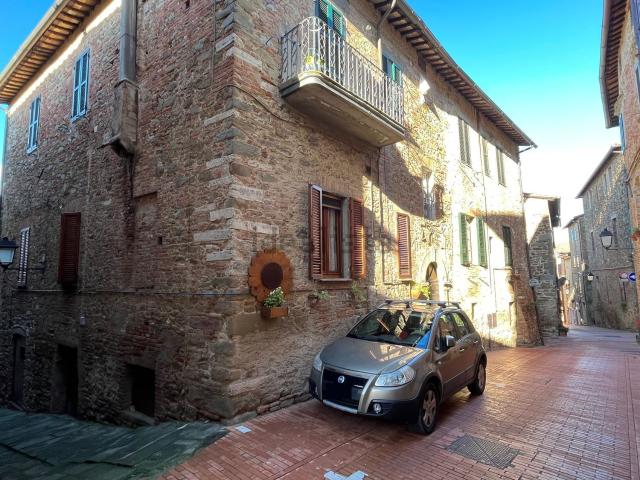 Appartamento in vendita di 90 m² in Piazza Giacomo Matteotti, 7