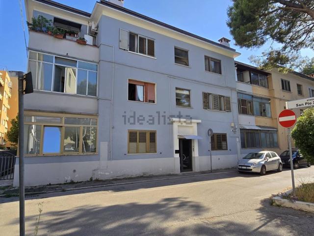 Appartamento in vendita di 90 m² in Piazza San Pio X, 53