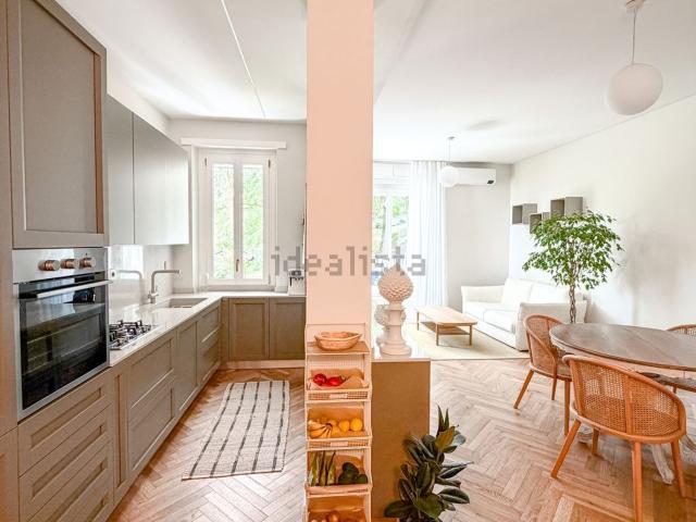 Appartamento in vendita di 90 m² in Strada del Colle, 49