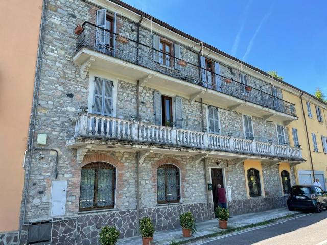 Appartamento in vendita di 90 m² in Strada della Trebbia, 3