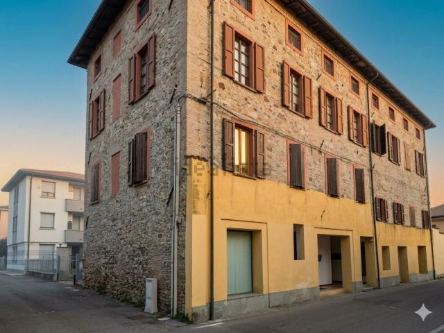 Appartamento in vendita di 90 m² in Strada Val Parma, 154