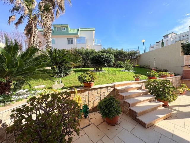 Appartamento in vendita di 90 m² in Strada Scizze, 25