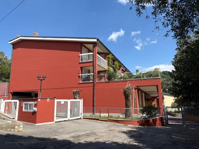 Appartamento in vendita di 90 m² in Salita A. Canata, 28