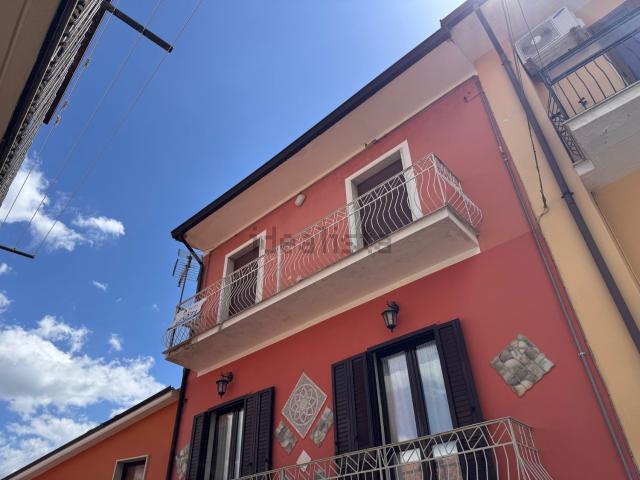 Appartamento in vendita di 90 m² in Vico I Aufiro, 2