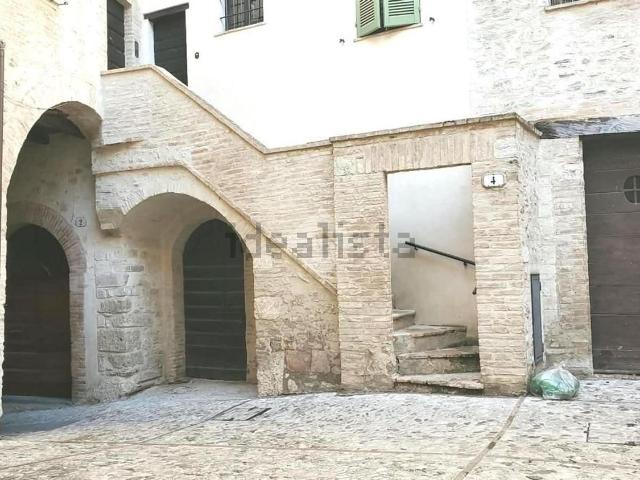 Appartamento in vendita di 90 m² in Vicolo della Basilica, 1