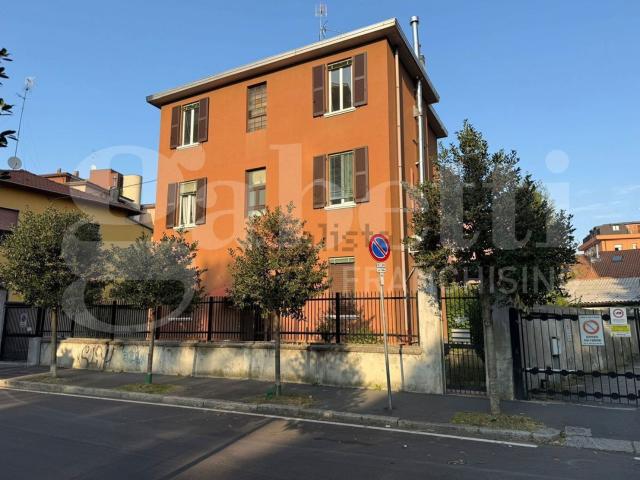 Appartamento in vendita di 90 m² in Via Tonale, 37