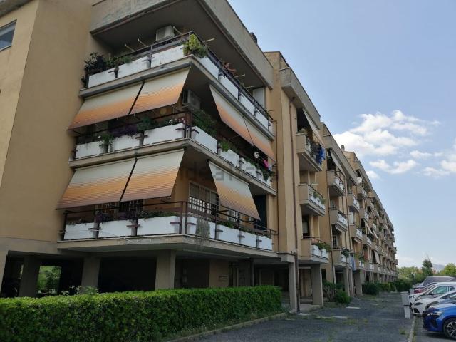 Appartamento in vendita di 90 m² in Via Trento