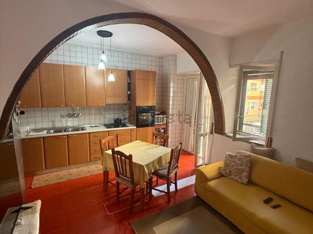 Appartamento in vendita di 90 m² in Via Tribuni della Plebe