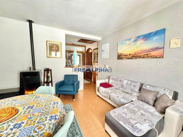 Appartamento in vendita di 90 m² in Via Trieste, 11