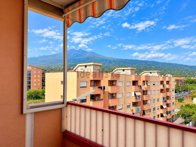 Appartamento in vendita di 90 m² in Via Trieste, 52