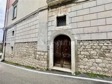 Appartamento in vendita di 90 m² in Via Trieste