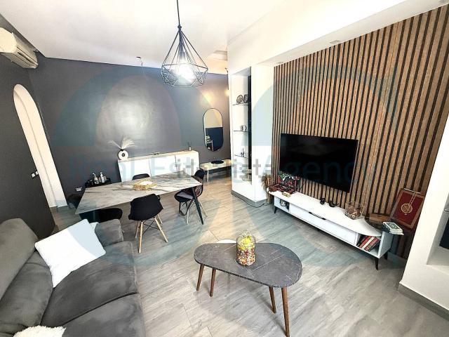 Appartamento in vendita di 90 m² in Via Turati, 28