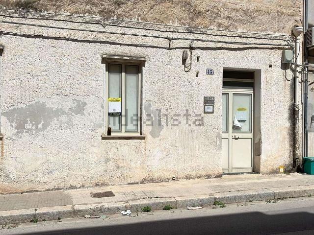 Appartamento in vendita di 150 m² in Via Ugo Foscolo, 45