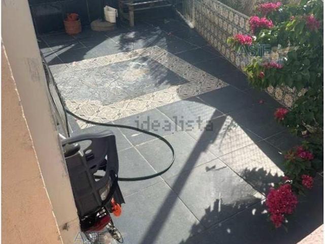 Appartamento in vendita di 90 m² in Via Ugo Foscolo, 1