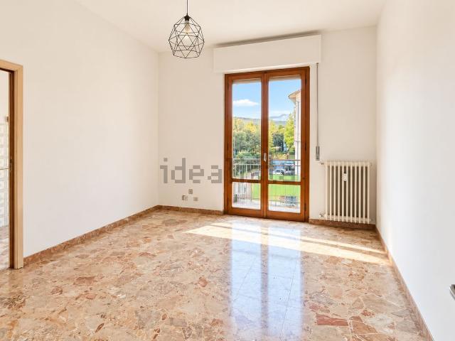 Appartamento in vendita di 90 m² in Via Uguccione della Faggiuola