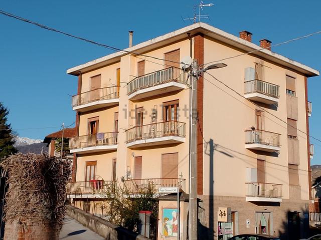 Appartamento in vendita di 90 m² in Via Umberto Grosso, 1