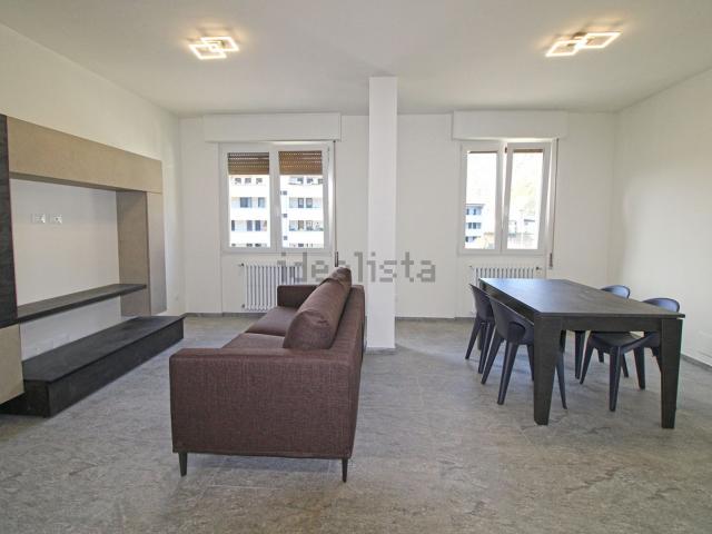 Appartamento in vendita di 90 m² in Via Valverti, 11