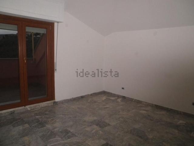 Appartamento in vendita di 90 m² in Via Val D&apos Aveto