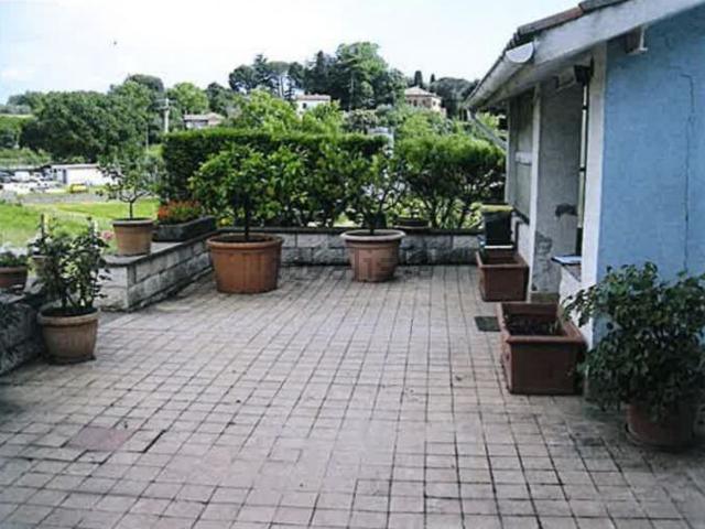 Appartamento in vendita di 90 m² in Via Valle Calandrella