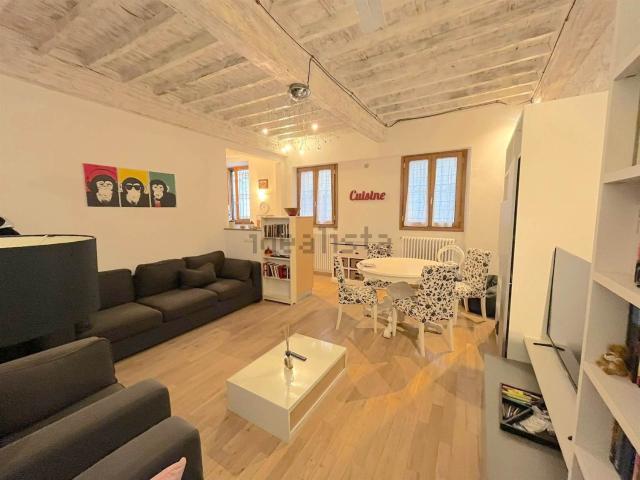 Appartamento in vendita di 90 m² in Via Ventisette Aprile