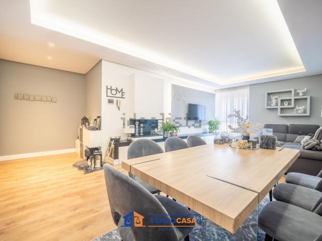 Appartamento in vendita di 90 m² in Via Velso Mucci, 20