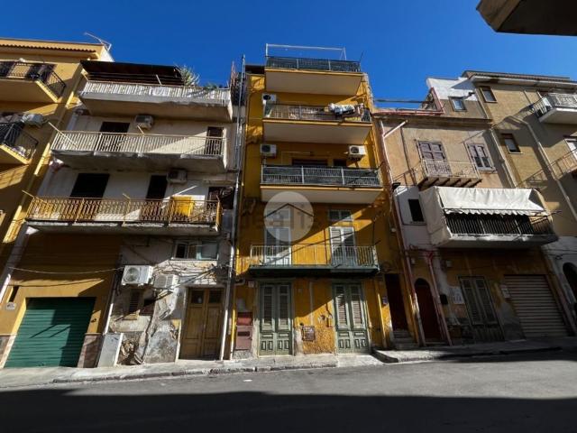 Appartamento in vendita di 90 m² in Via Verdone, 19