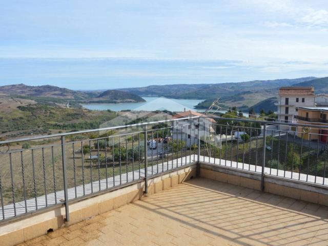 Appartamento in vendita di 90 m² in Via Vincenzo Cuoco