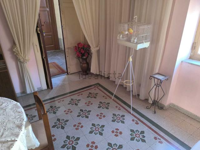 Appartamento in vendita di 90 m² in Via Vincenzo la Rocca, 10