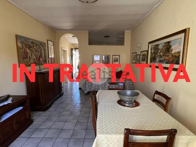 Appartamento in vendita di 90 m² in Via Villa di Sotto