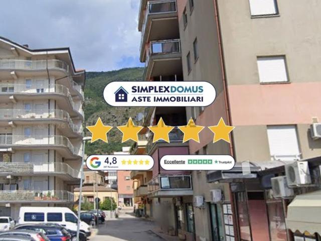 Appartamento in vendita di 90 m² in Via Vittorio Alfieri