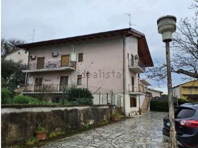 Appartamento in vendita di 90 m² in Via Vittorio Bachelet, 36