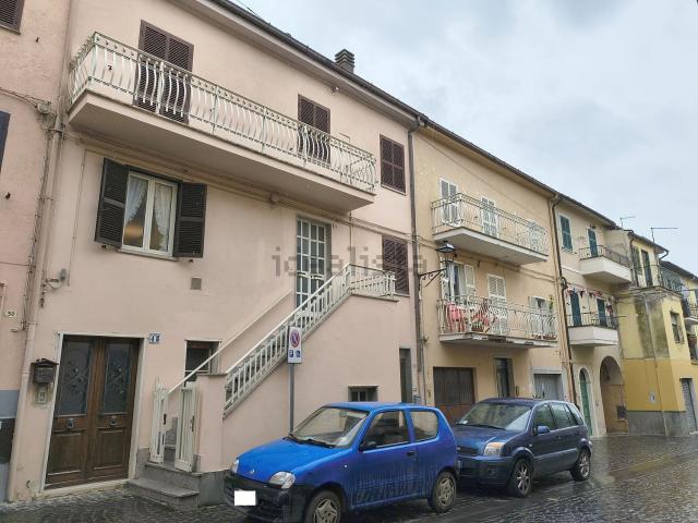 Appartamento in vendita di 90 m² in Via Vittorio Emanuele, 46