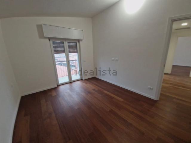 Appartamento in vendita di 90 m² in Via A. Molteni, 1
