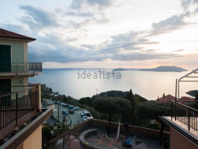 Appartamento in vendita di 90 m² in Via A. Bacigalupi, 35