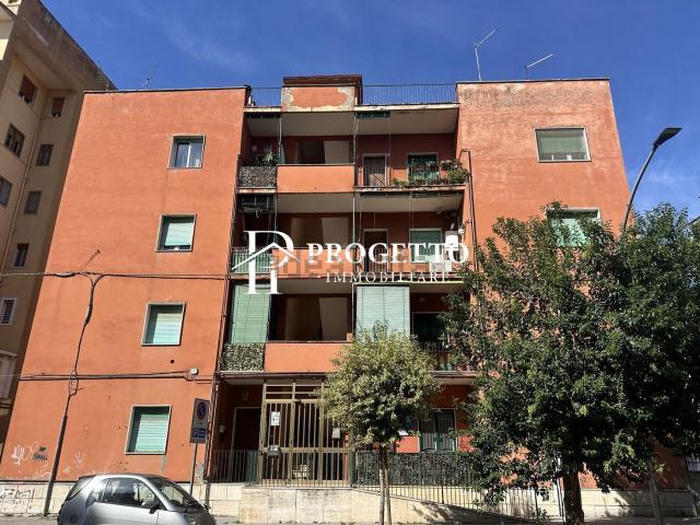 Appartamento in vendita di 90 m² in Via A. Ceccano, 21