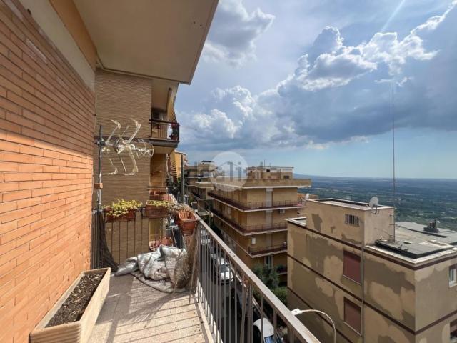 Appartamento in vendita di 90 m² in Via Adolfo Scalpelli, 39