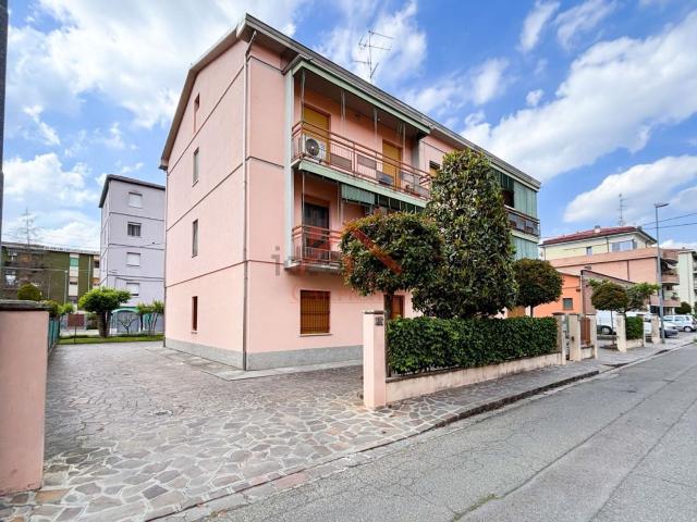 Appartamento in vendita di 90 m² in Via Adeodato Malatesta