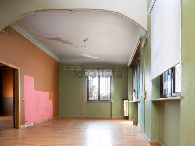 Appartamento in vendita di 90 m² in Via Adriano Bergandi, 25