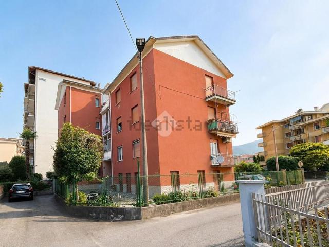 Appartamento in vendita di 90 m² in Via Albasini, 13