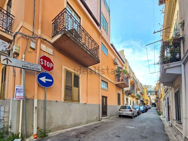 Appartamento in vendita di 90 m² in Via Alcantara, 1