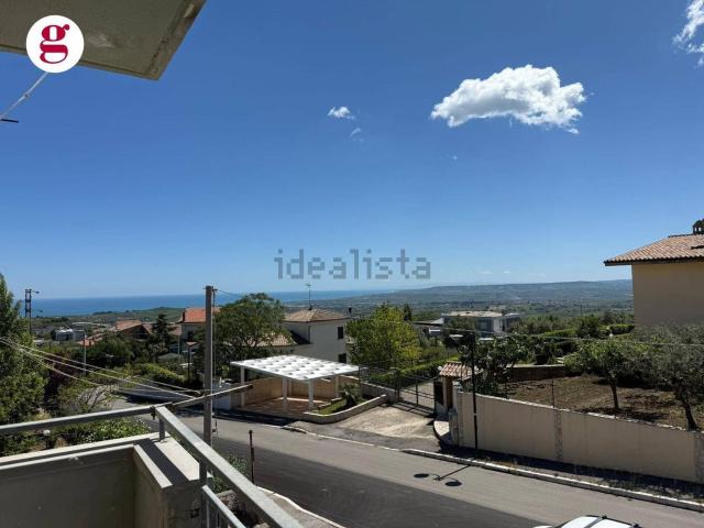 Appartamento in vendita di 90 m² in Via Aldo Moro, 3