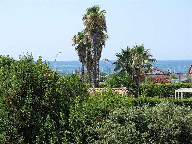 Appartamento in vendita di 105 m² in Via Aldo Germelli, 1