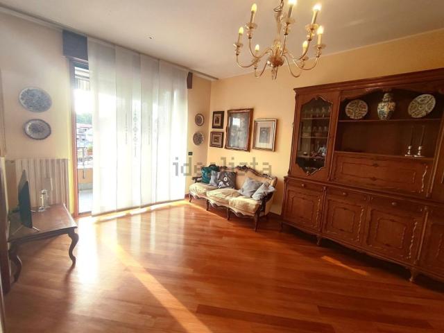 Appartamento in vendita di 90 m² in Via Alessandro Manzoni