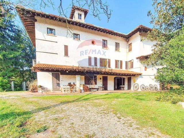 Appartamento in vendita di 90 m² in Via alle Valli, 7