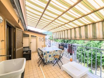 Appartamento in vendita di 90 m² in Via Andrea Sinno, 13