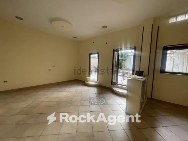 Appartamento in vendita di 90 m² in Via Angelo Volpicelli, 30