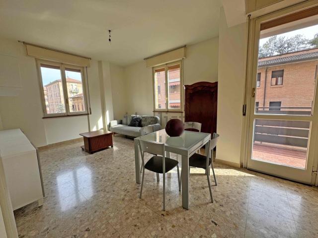 Appartamento in vendita di 90 m² in Via Antonio Codro Urceo