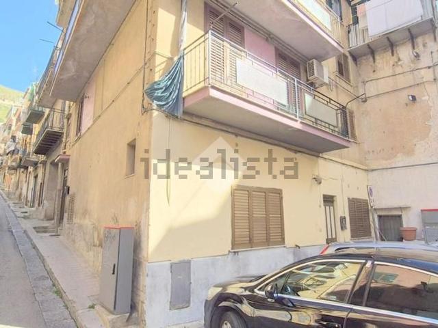Appartamento in vendita di 90 m² in Via Antonio Veneziano, 132