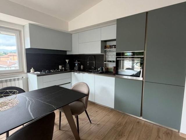Appartamento in vendita di 90 m² in Via Appia